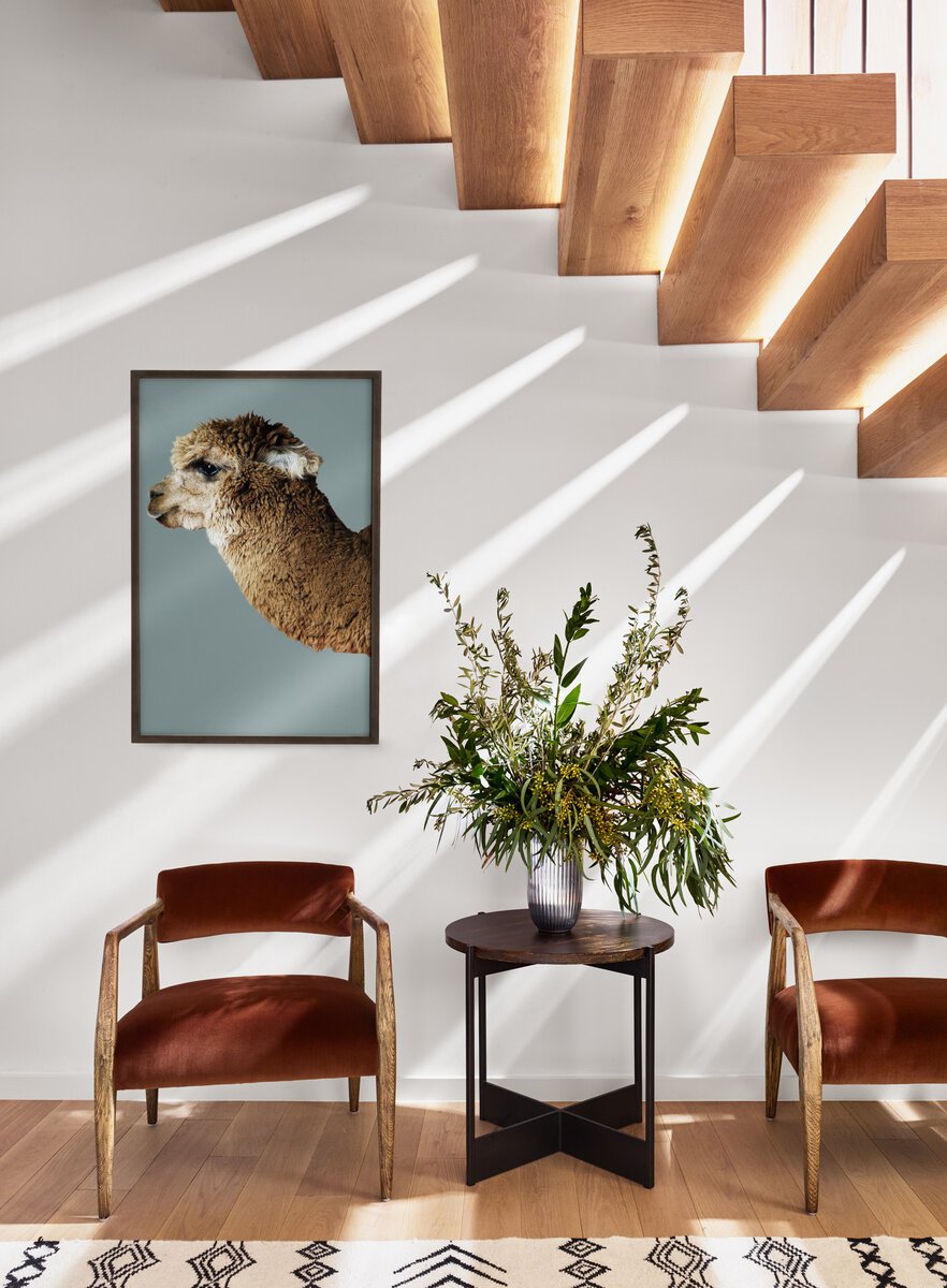 Shannon End Table - Kings Fine Art & Decor