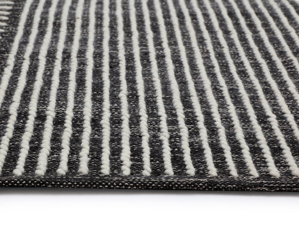 serene-hand-woven-rug-107588 - view 5