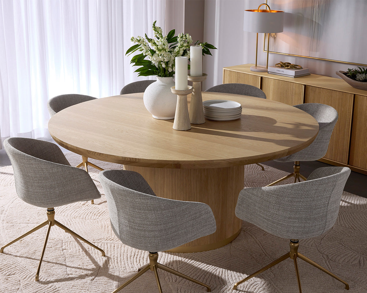 kalla-dining-table-68-round-111307 - view 2