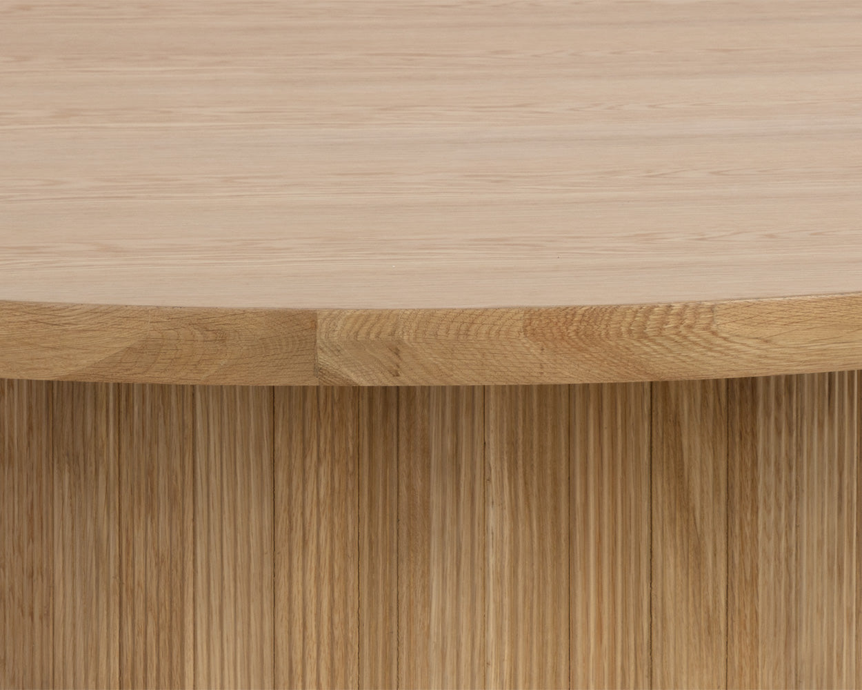 kalla-dining-table-68-round-111307 - view 8