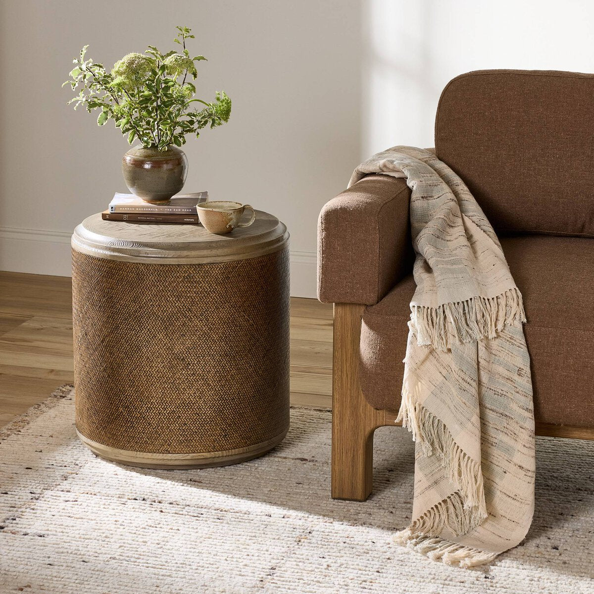 Kiara End Table - Kings Fine Art & Decor