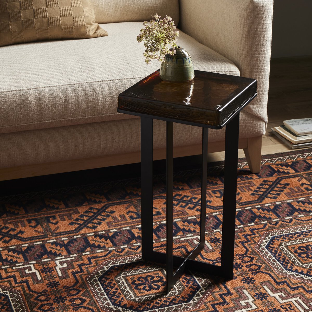 Giselle End Table - Kings Fine Art & Decor