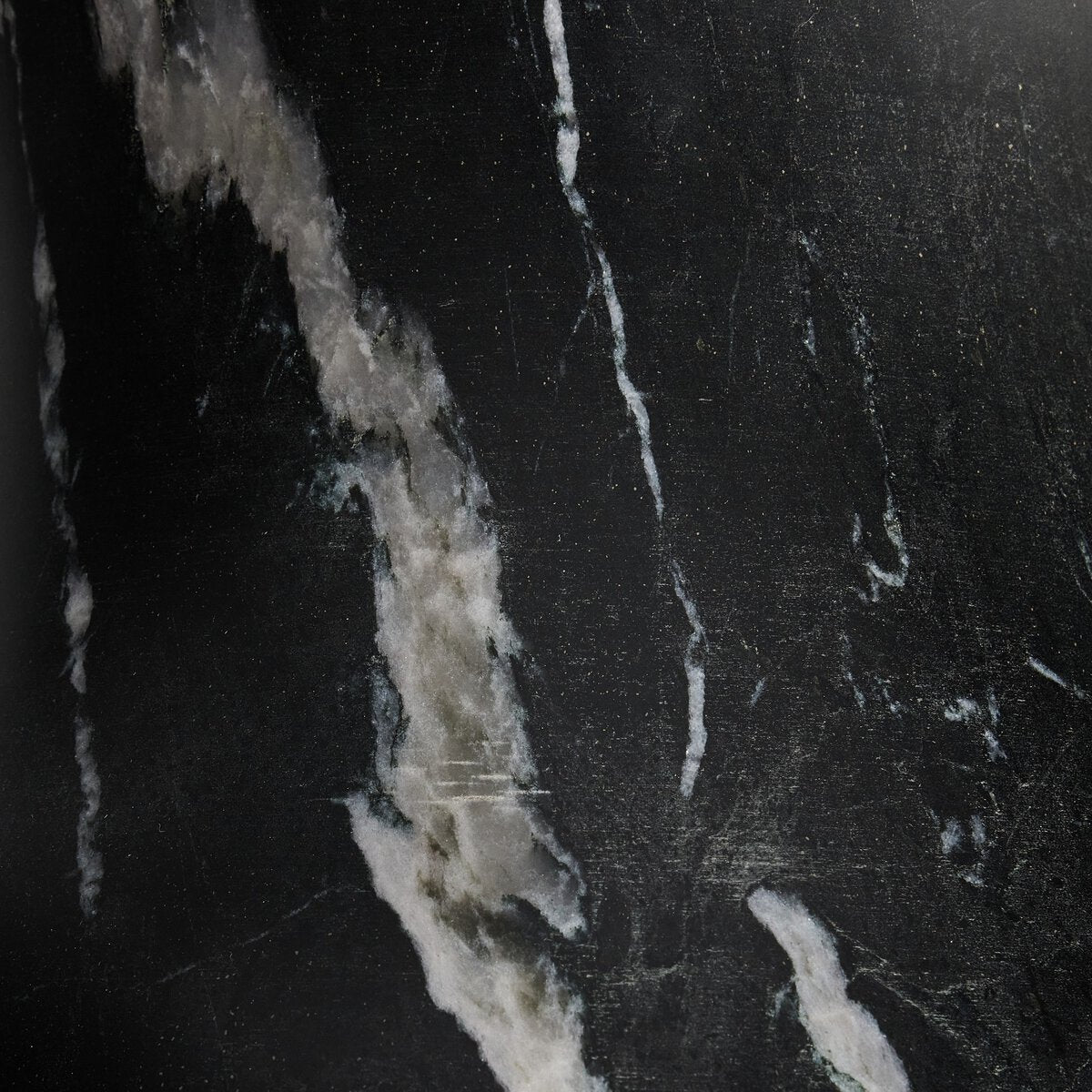 Sona Vessel - Kings Fine Art & Decor