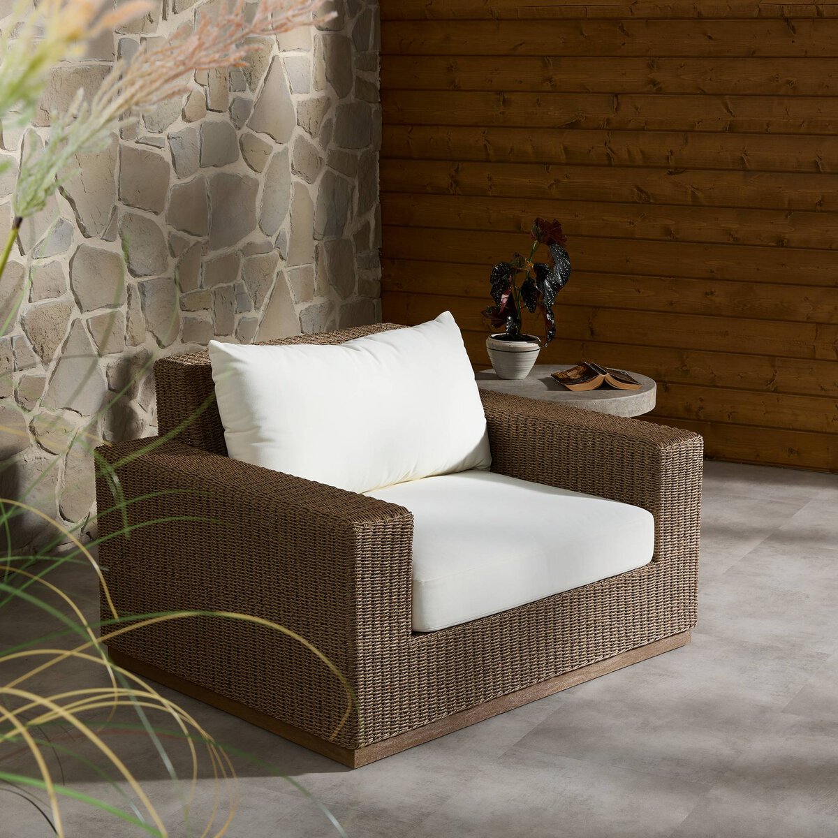 Suri Outdoor Chair - Kings Fine Art & Decor