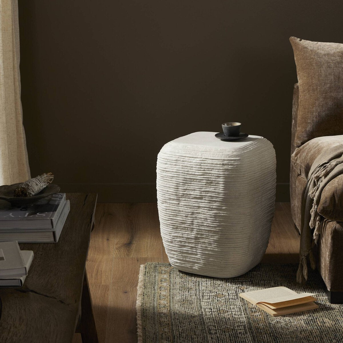 Cirri End Table - Kings Fine Art & Decor