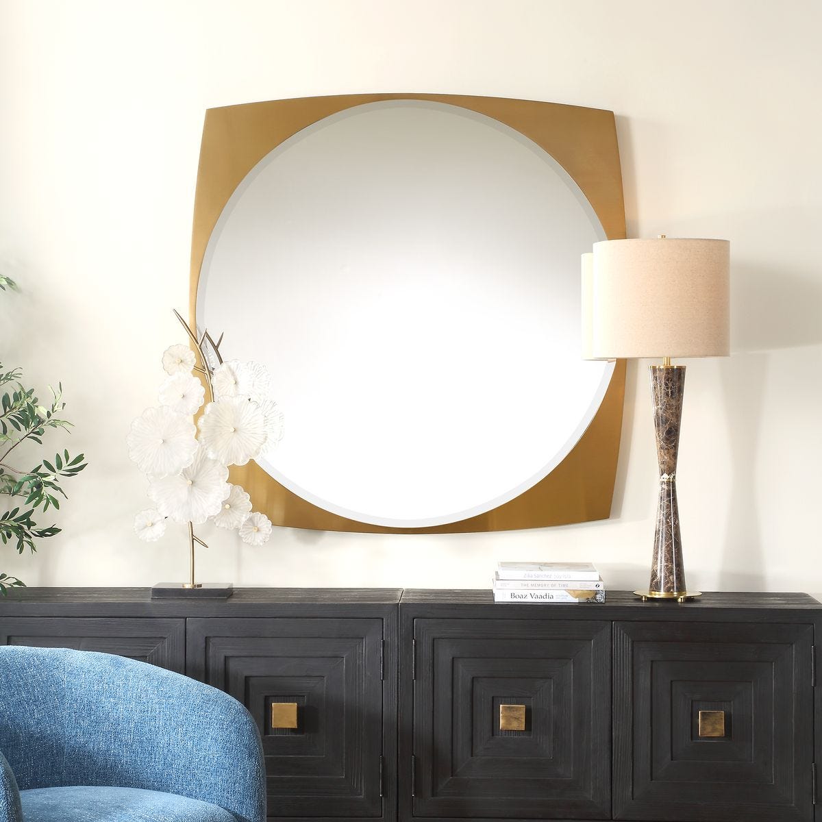 Neilia Mirror