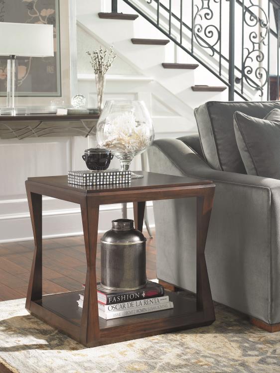 paragon-club-decoeur-chairside-table---paragon-41H-623