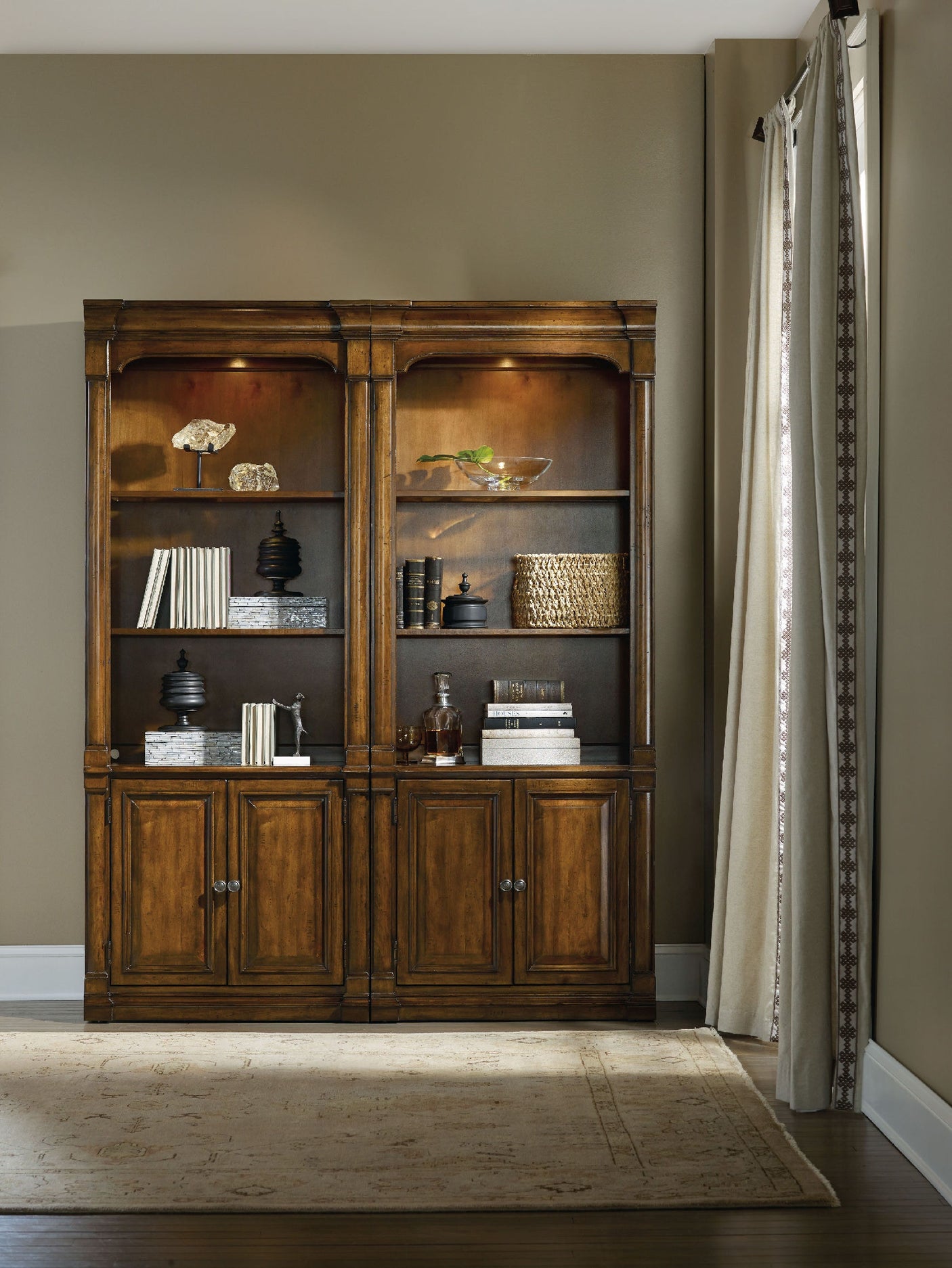 Hooker Furniture Tynecastle Bunching Bookcase 5323-10446