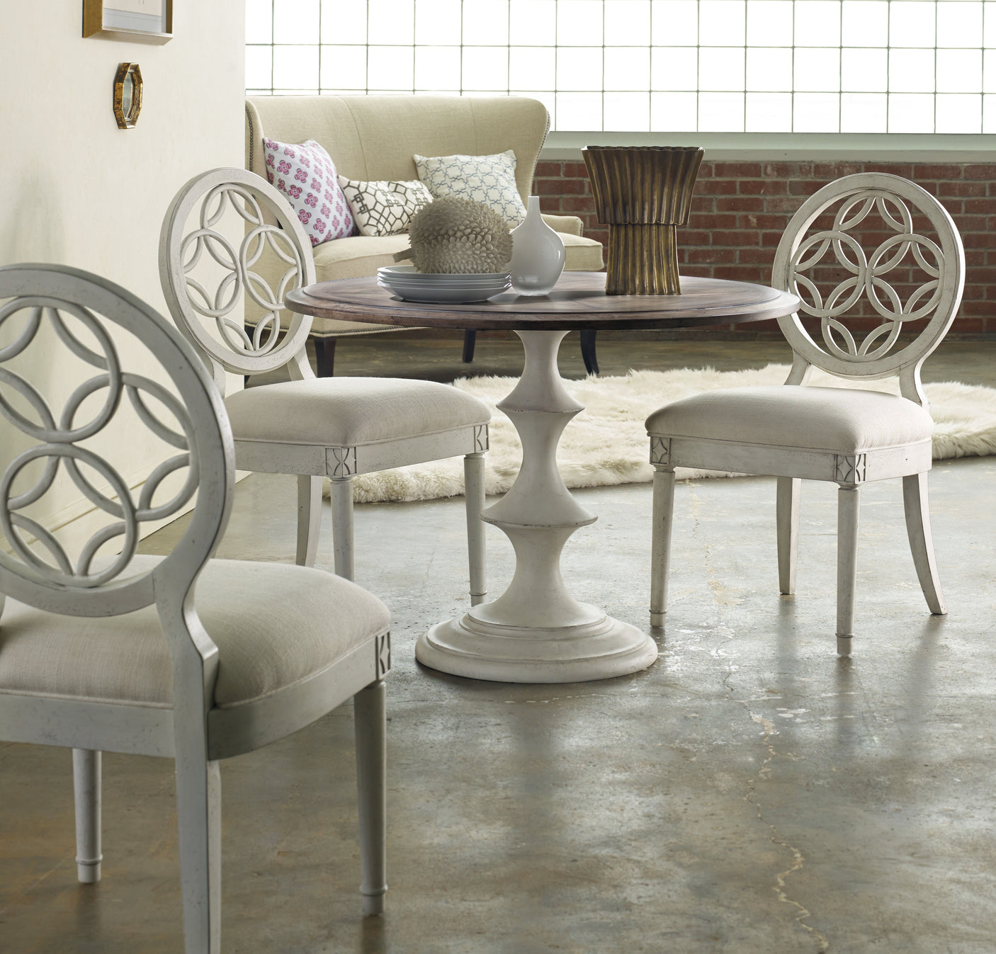 Hooker Furniture Brynlee 42 inch Table 638-75007