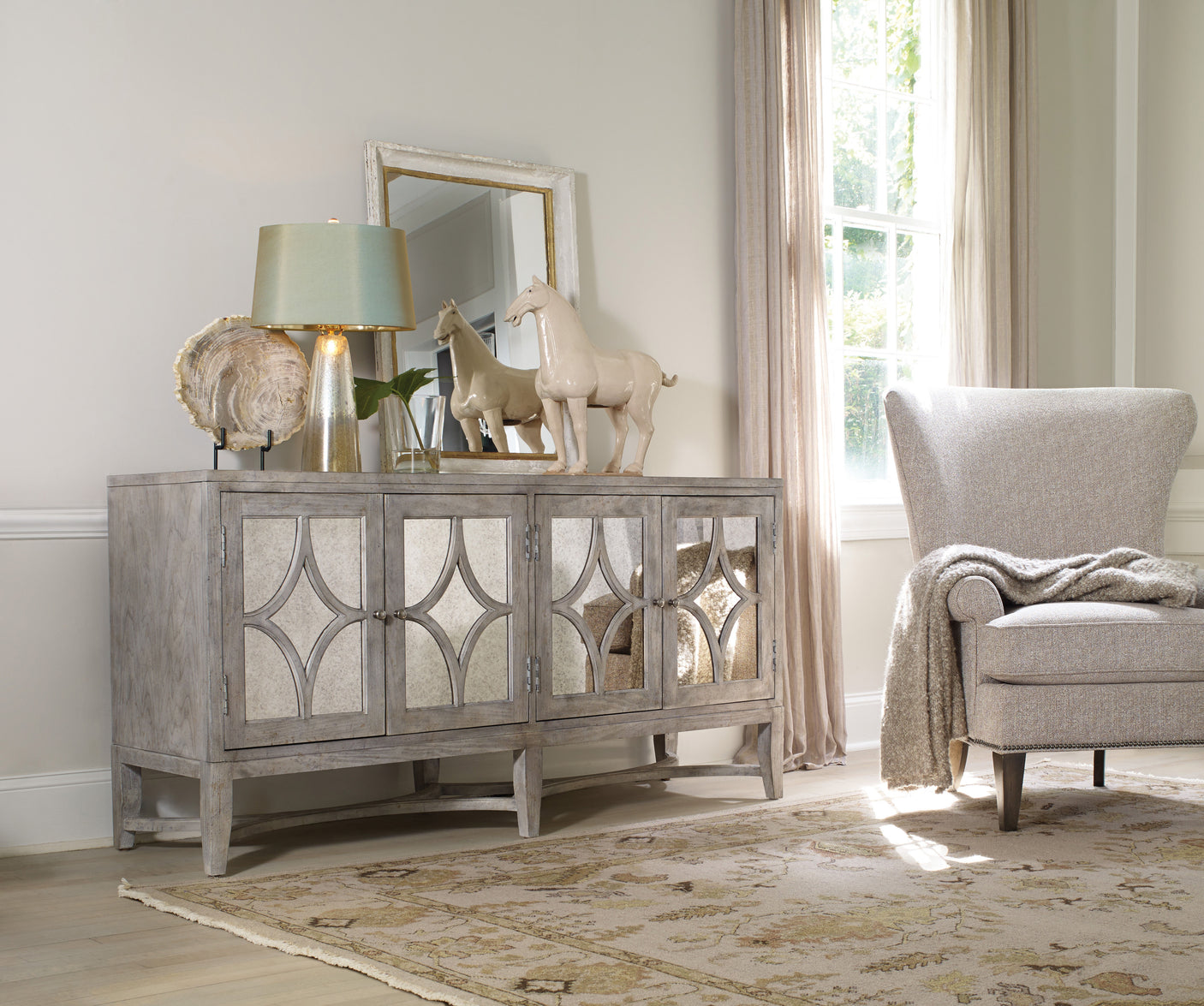 Hooker Furniture Diamante Console 638-85102