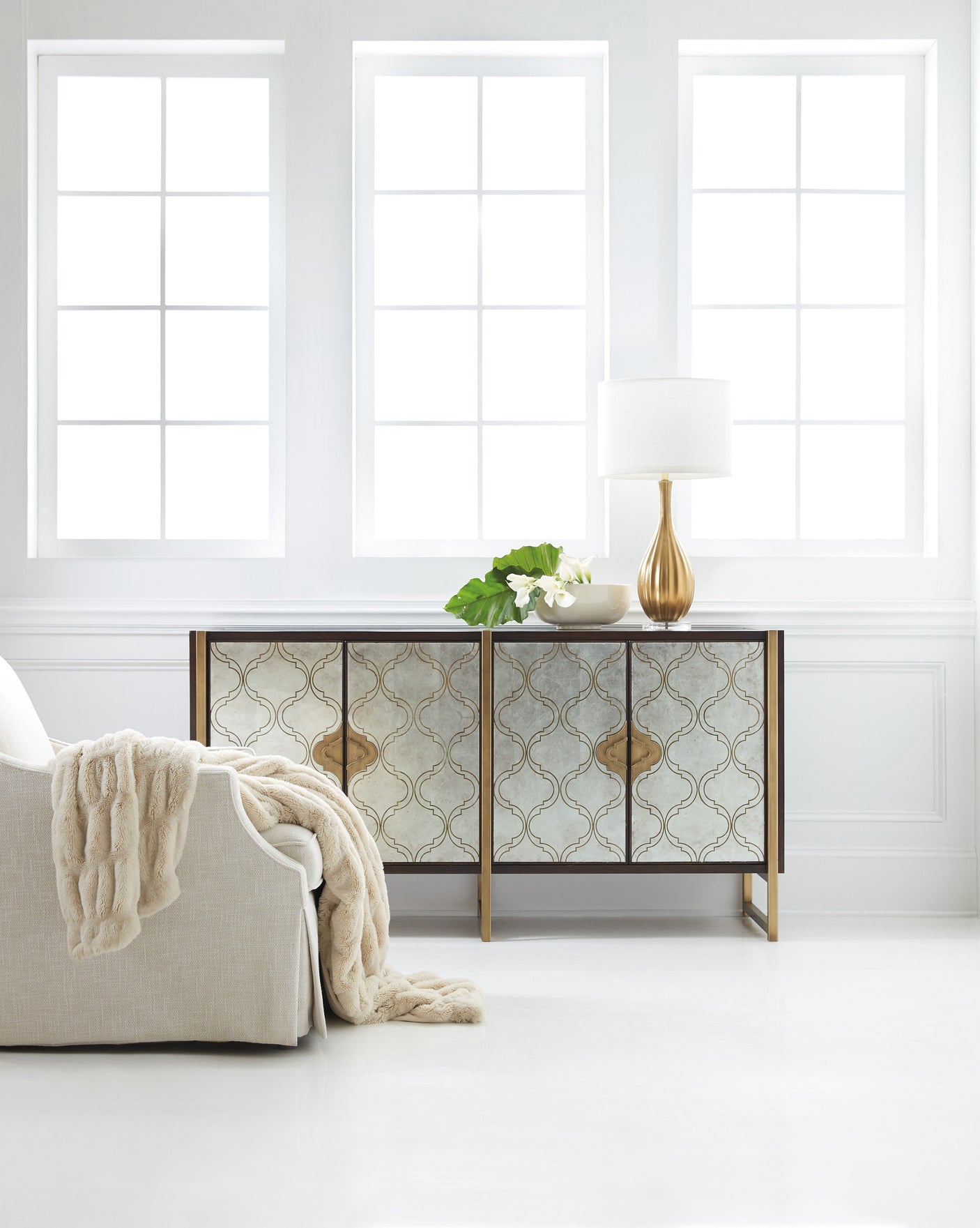 Hooker Furniture Melange Classic Credenza 638-85390-DKW