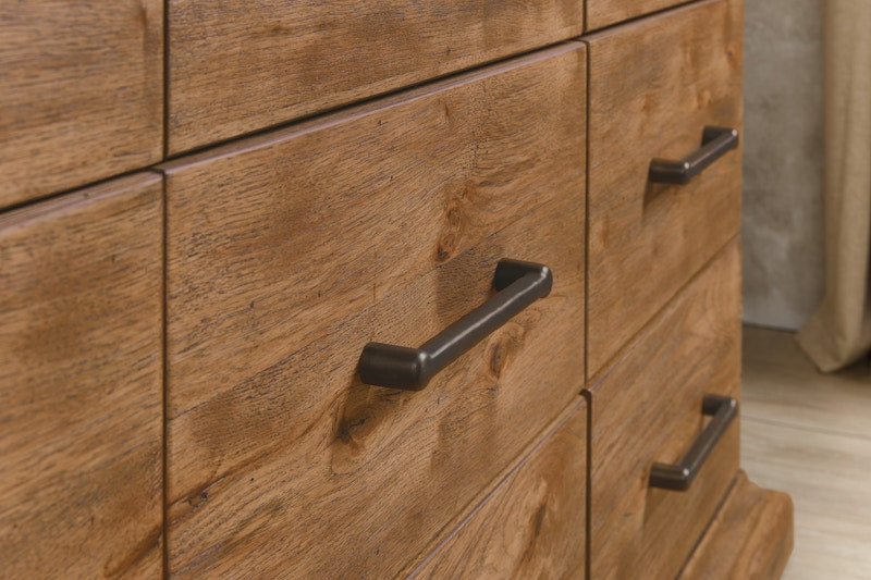 Hooker Furniture Big Sky Nine Drawer Dresser 6700-90202-80
