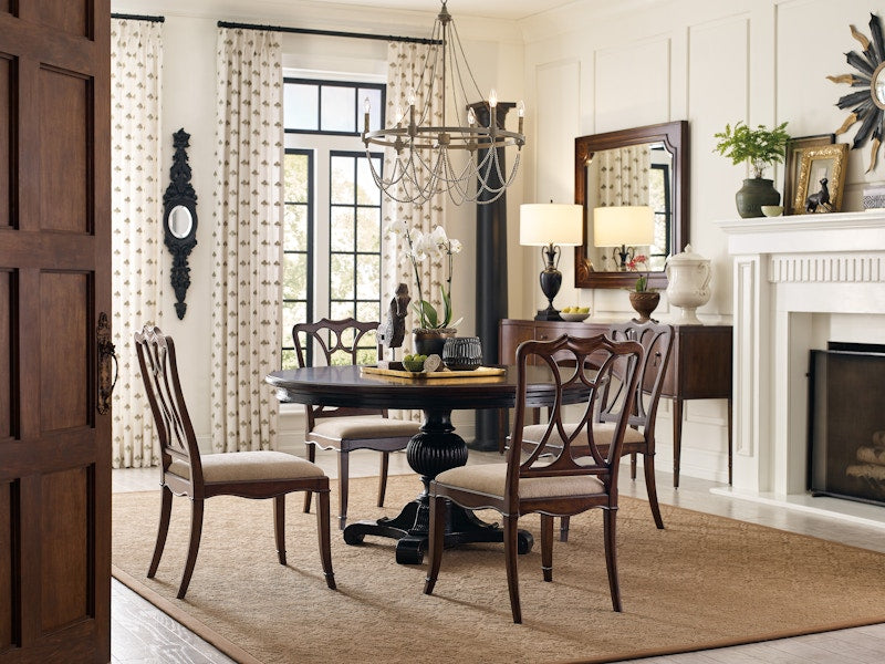 Hooker Furniture Charleston Round Pedestal Dining Table w/1-20in leaf 6750-75203-00