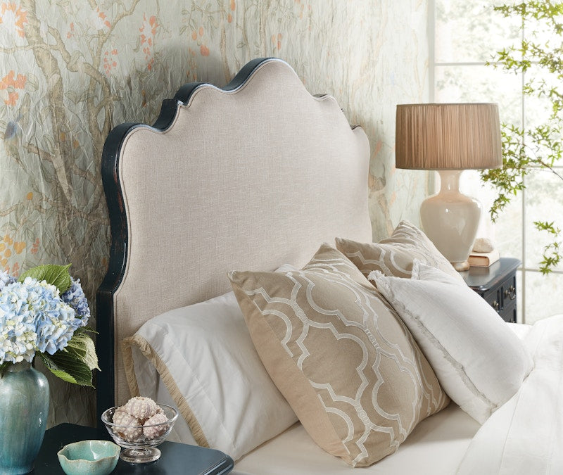 Hooker Furniture Charleston Cal King Upholstered Bed 6750-90860-97