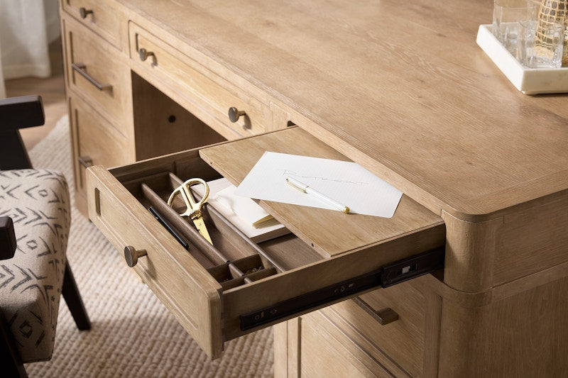 Hooker Furniture Retreat Executive Desk 6950-10563-80