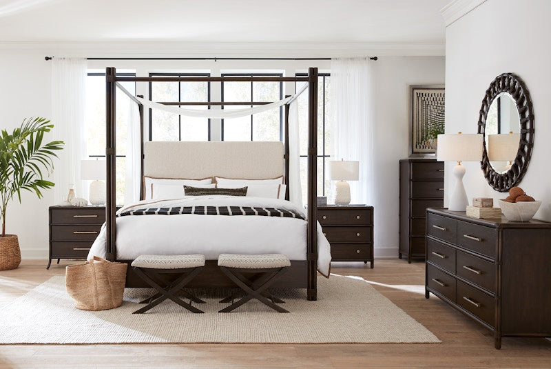 Hooker Furniture Retreat Pole Rattan King Upholstered Poster Bed w/Canopy 6950-90466-99