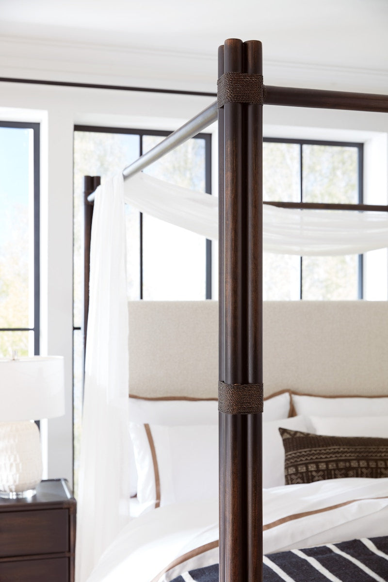 Hooker Furniture Retreat Pole Rattan King Upholstered Poster Bed w/Canopy 6950-90466-99