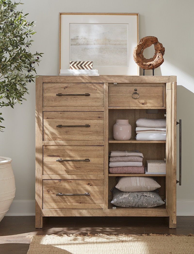 Hooker Furniture Vineyard Row Four-Drawer Door Chest 6952-90010-80