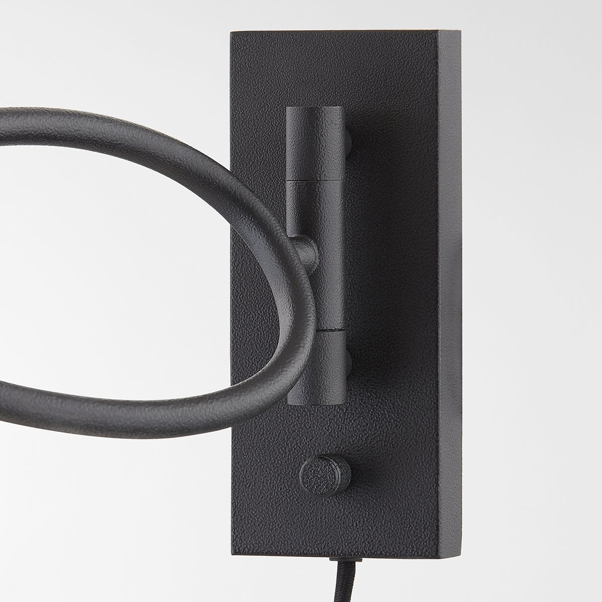 alameda-plug-in-sconce-PTL1815-FOR-3