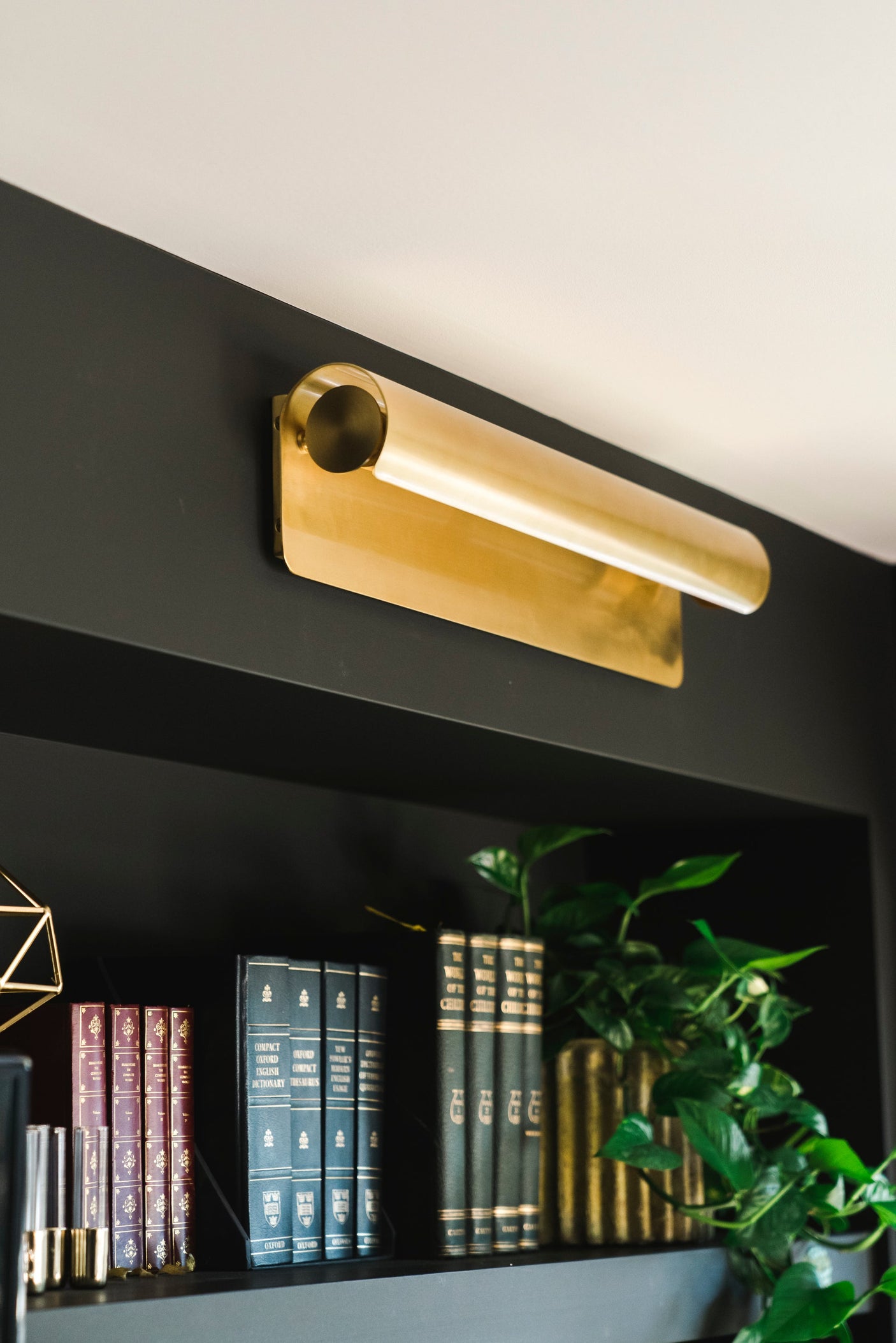 accord-wall-sconce-1525-AGB-8