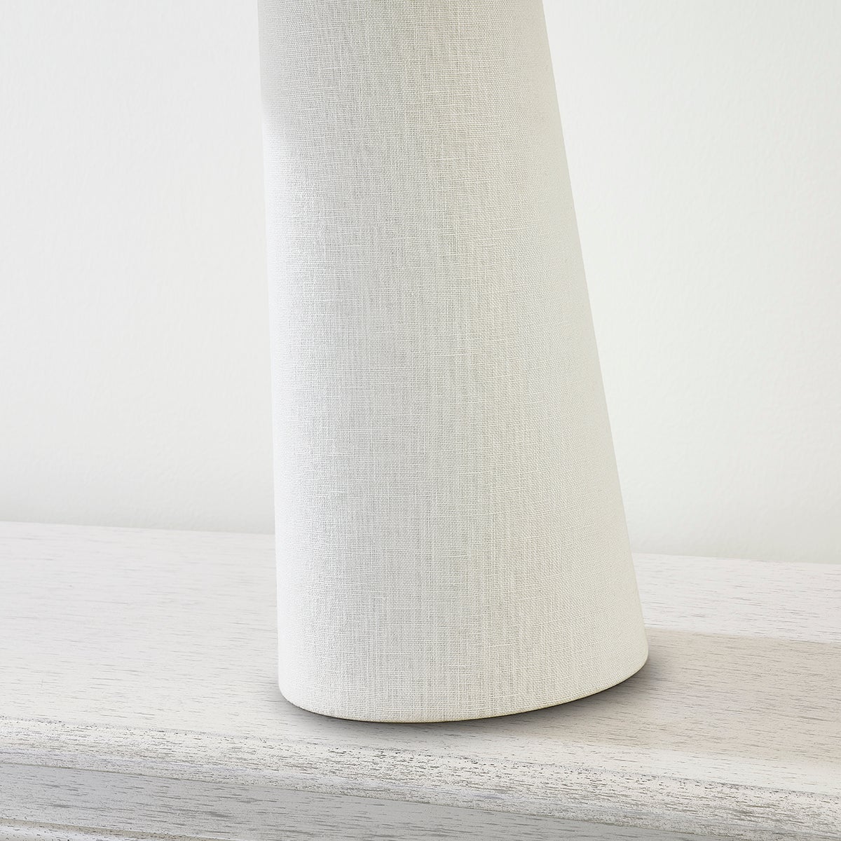 chanterelle-table-lamp-PTL1419-PBR-8