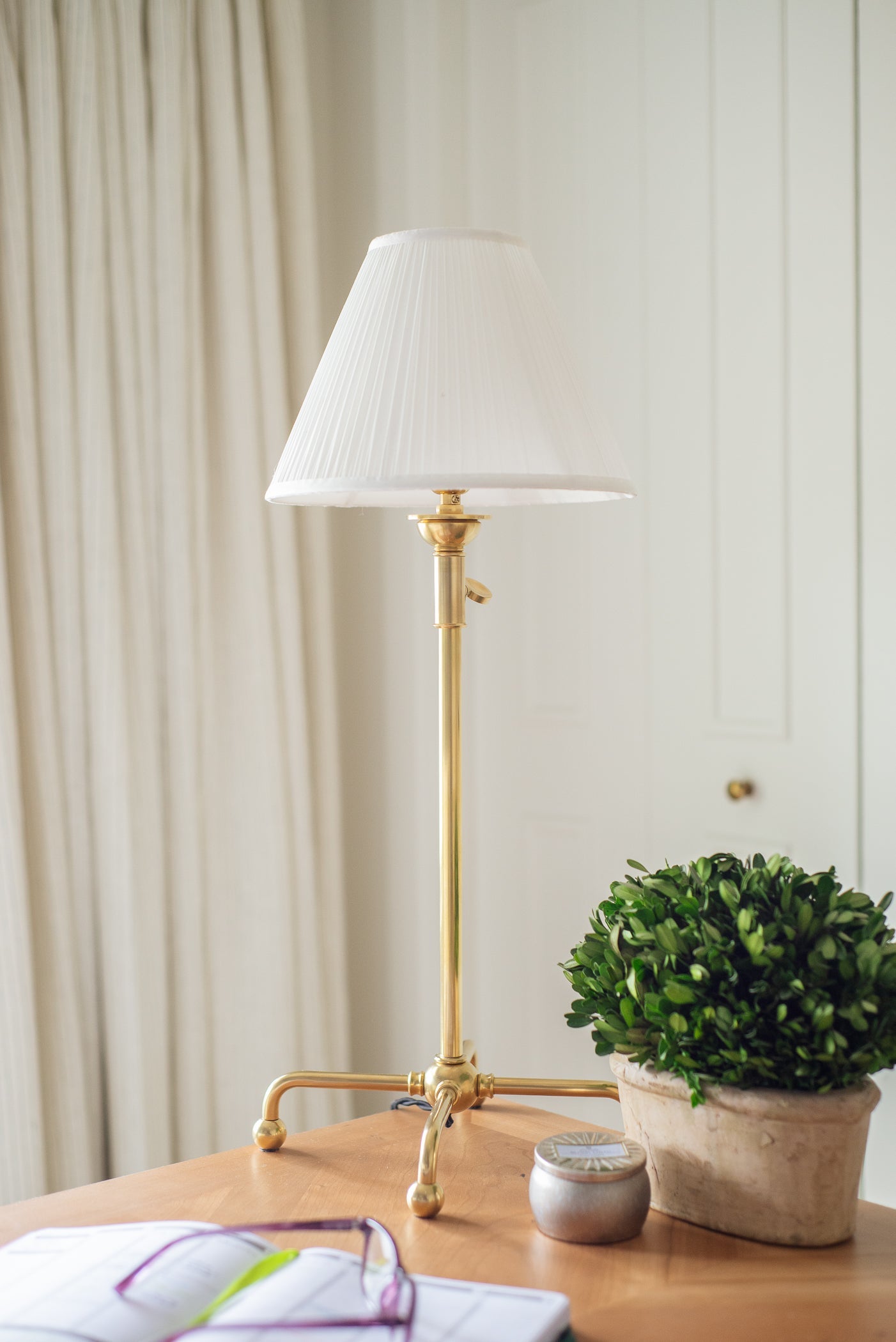 classic-no.1-table-lamp-MDSL107-AGB-1