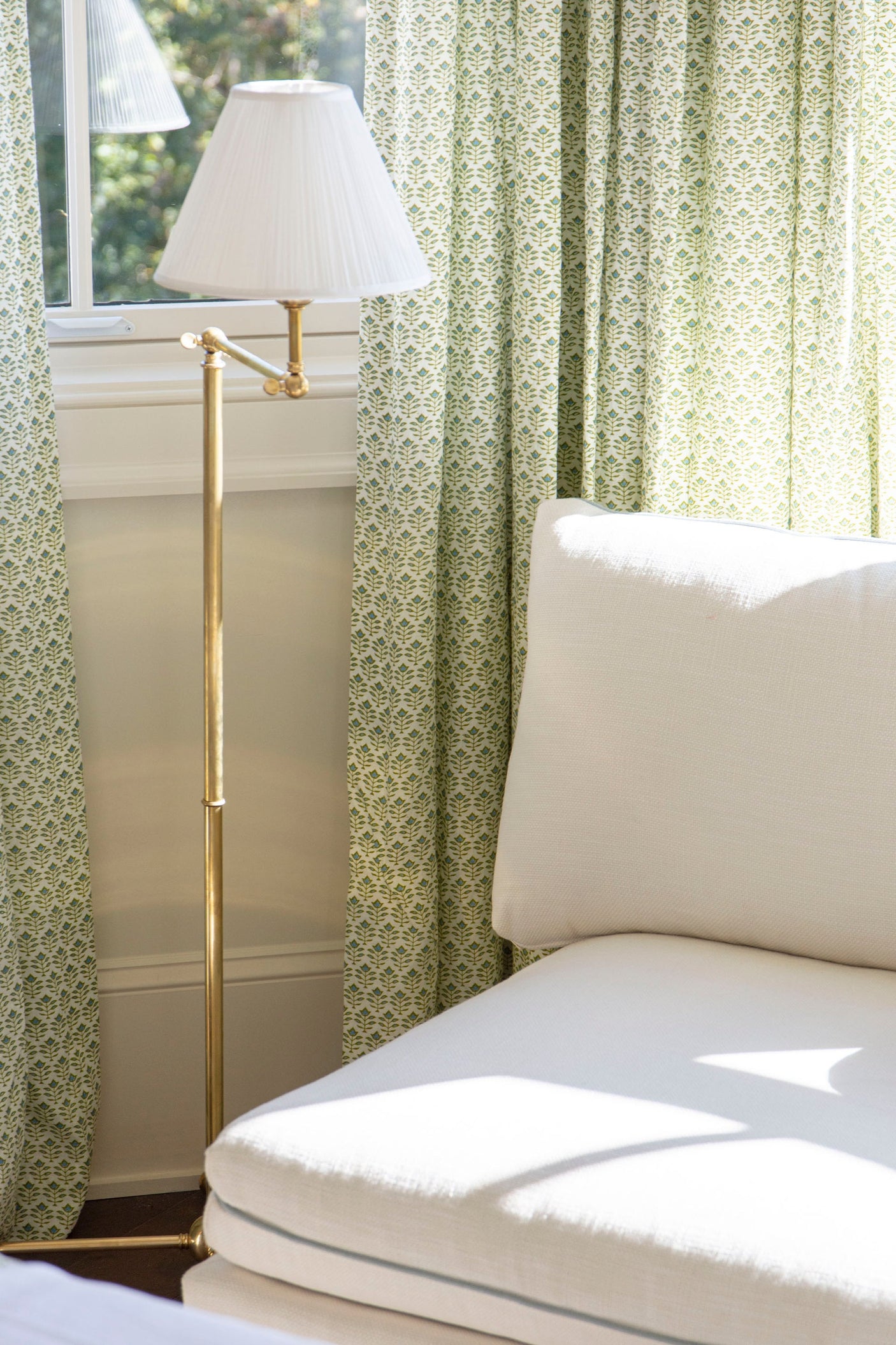 classic-no.1-floor-lamp-MDSL108-AGB-3