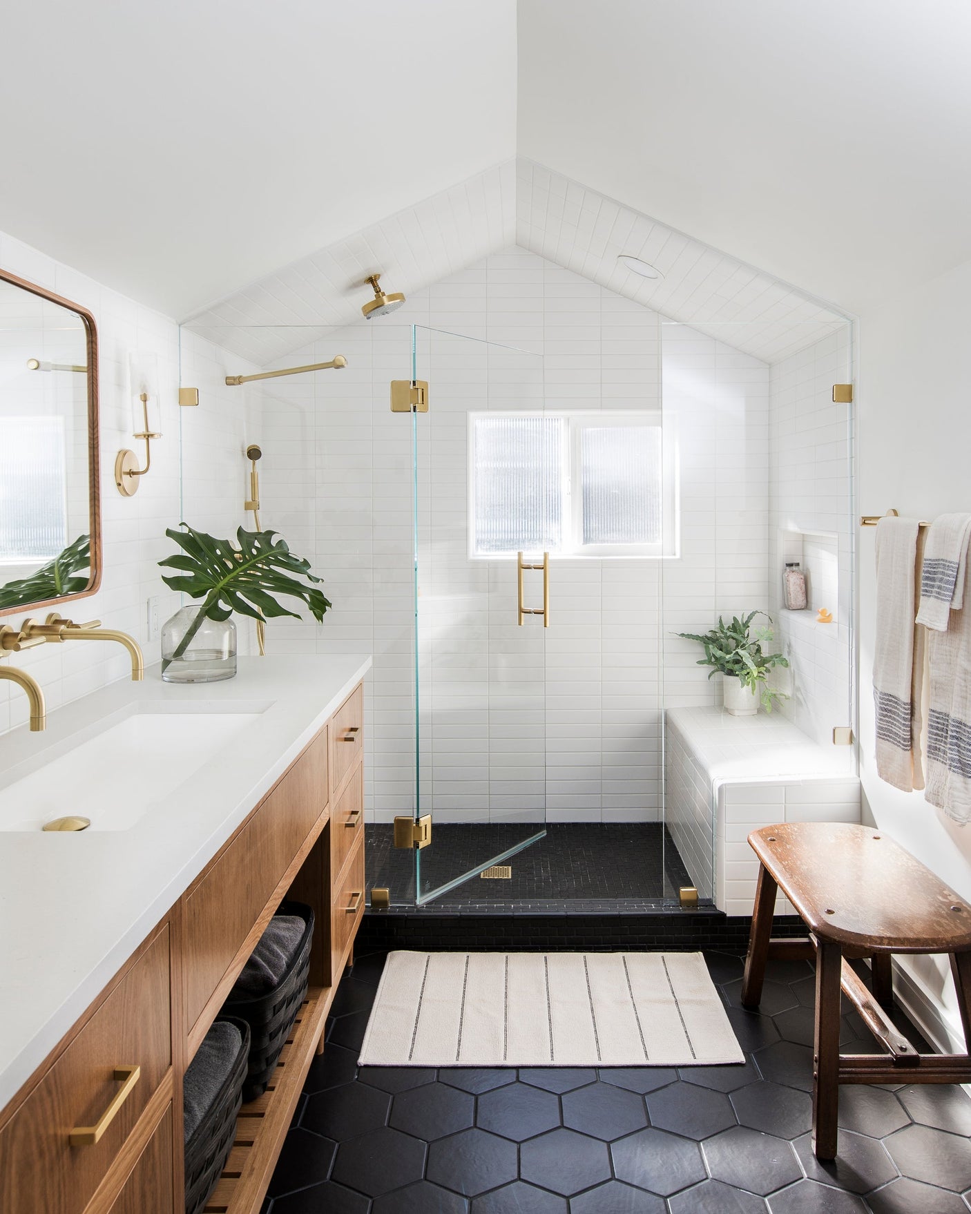 wentworth-bath-&-vanity-3901-AGB-1