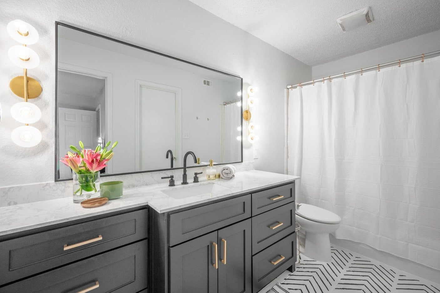 elmont-bath-and-vanity-9204-AGB-2