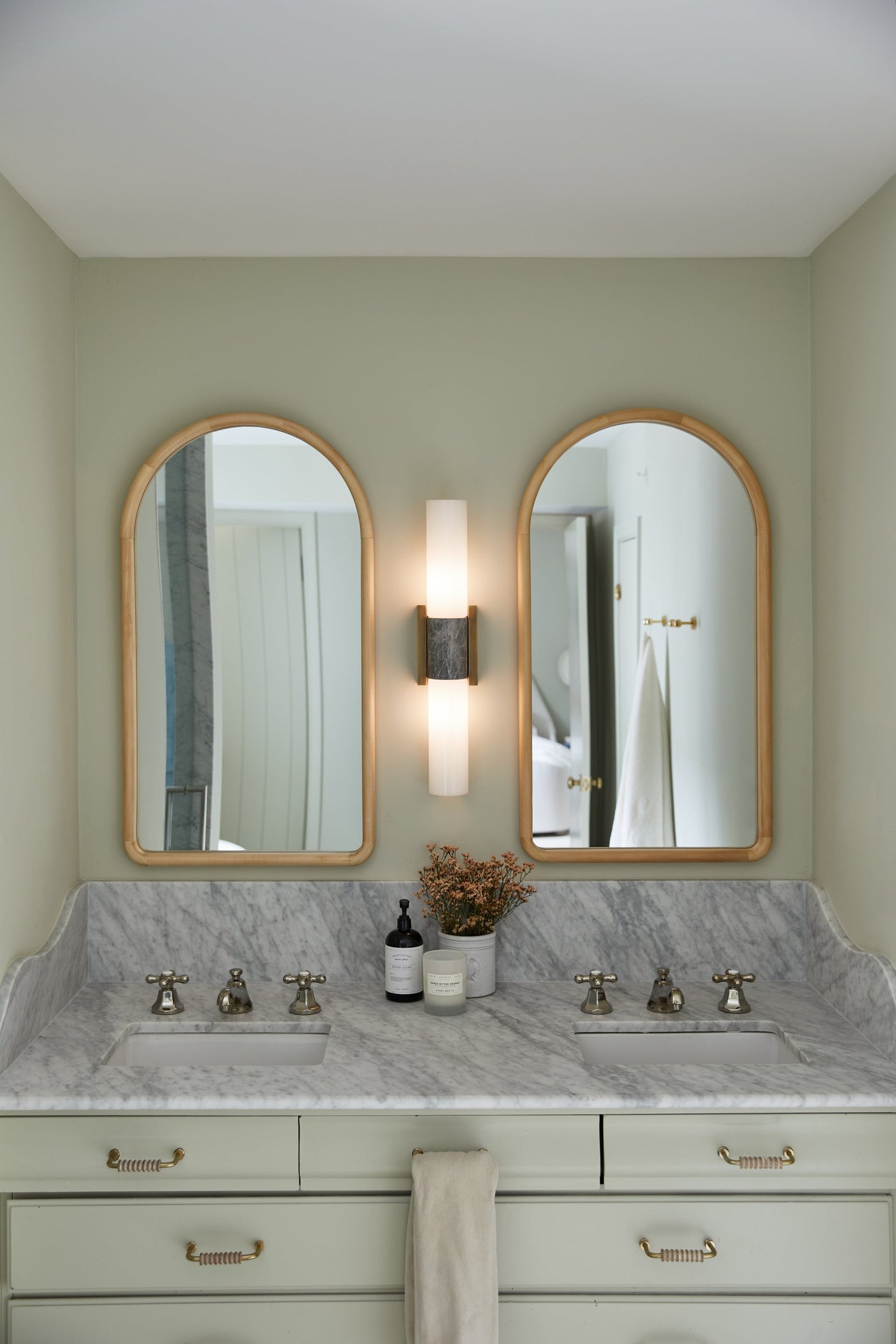fremont-wall-sconce-B5023-PBR-16