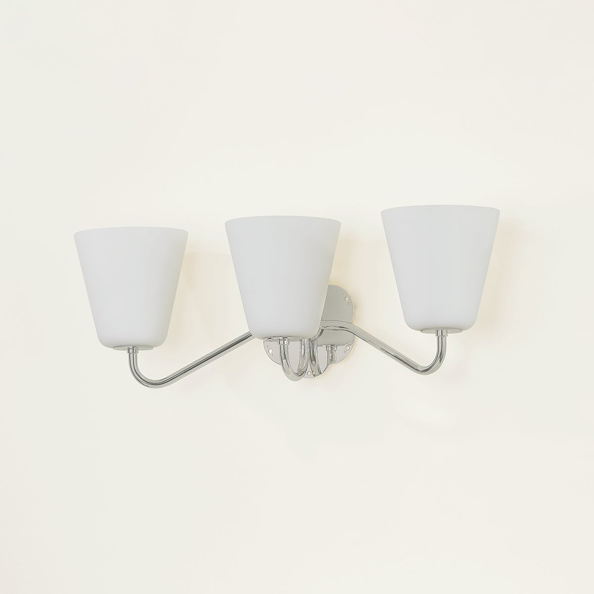 leonella-bath-and-vanity-H1017303-PN-6