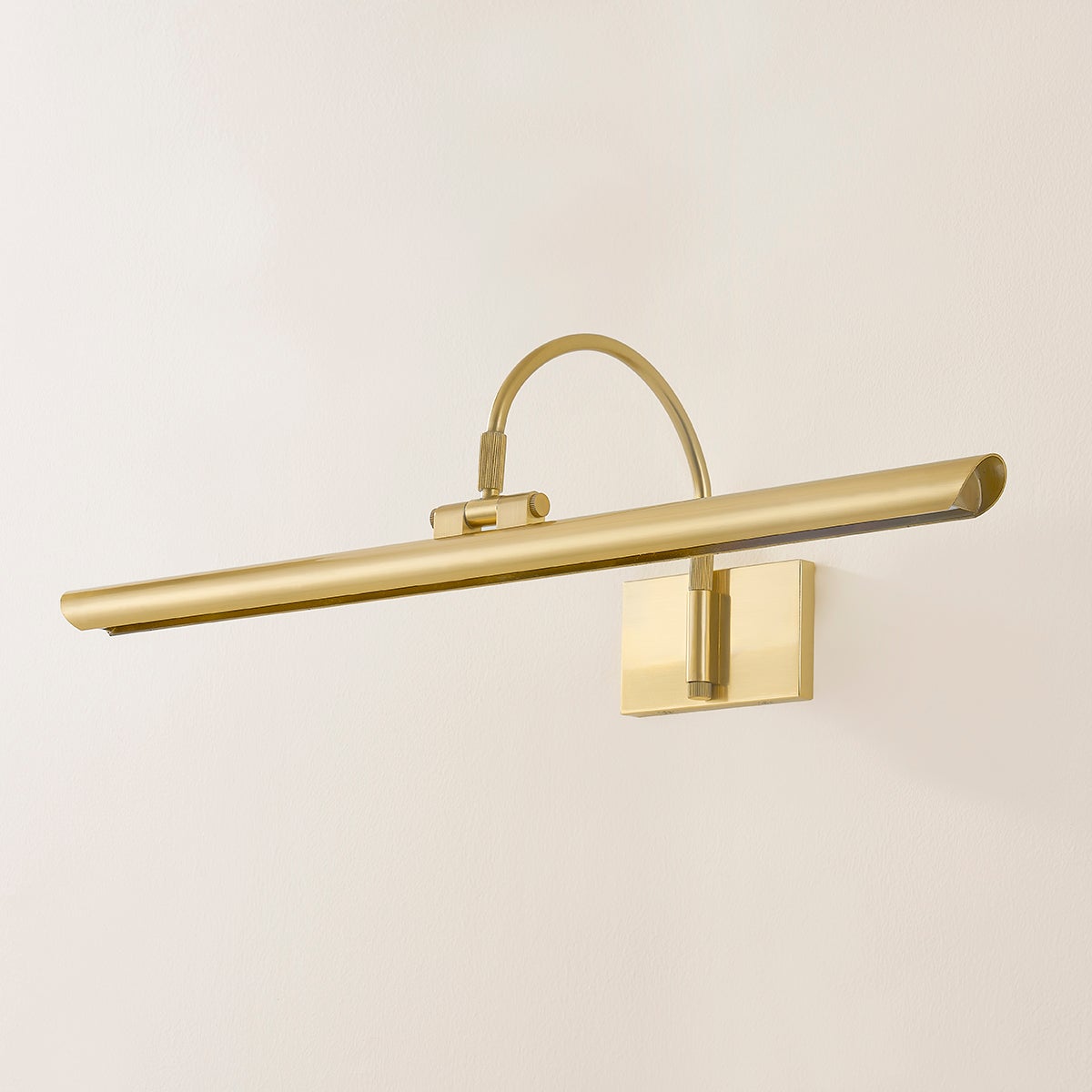 elowen-picture-light-H836101L-AGB-3