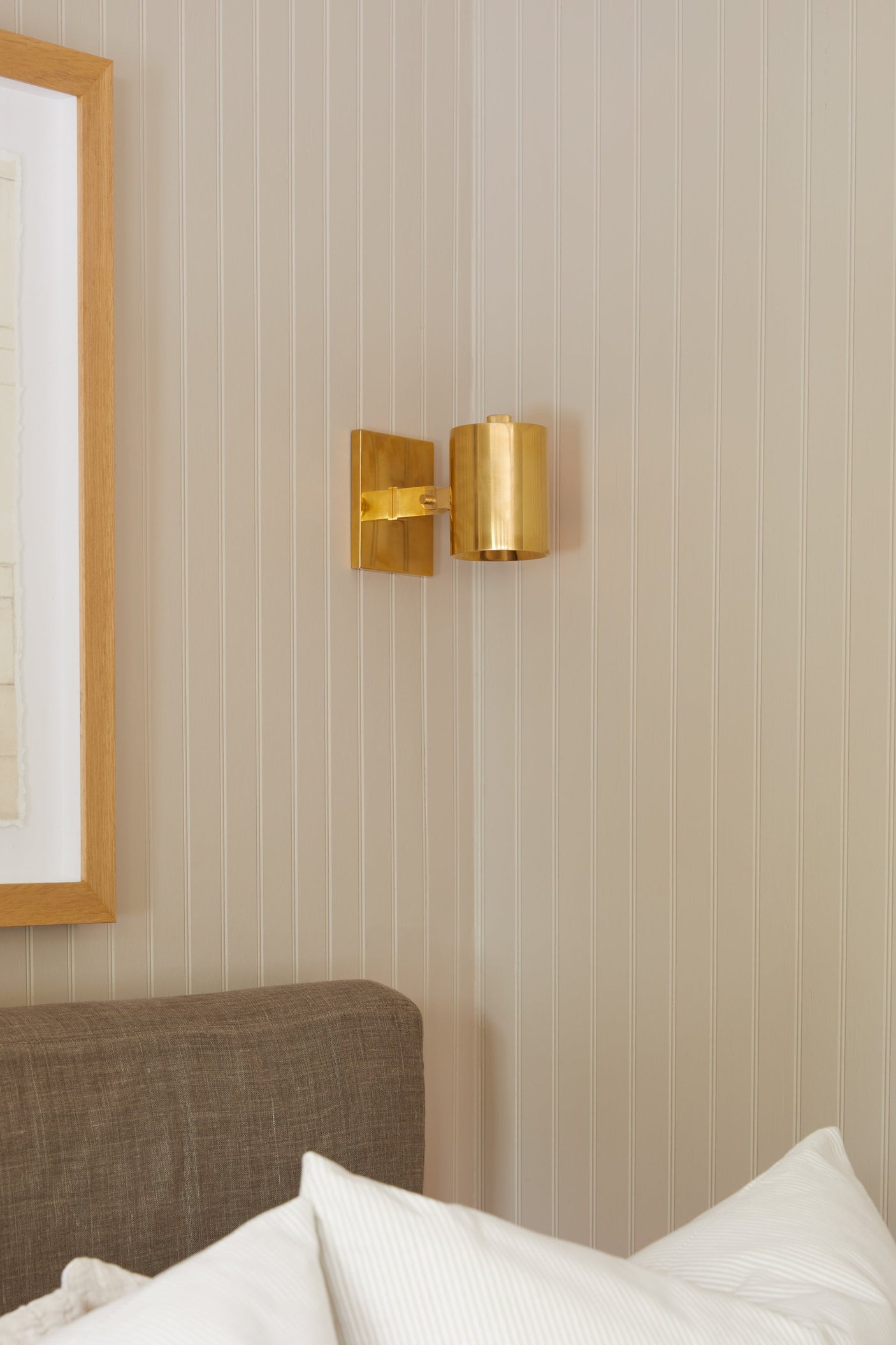 highgrove-wall-sconce-MDS1700-AGB-3