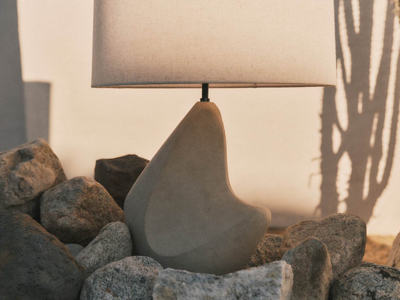 huntly-table-lamp-PTL3727-BRZ/CIB-8