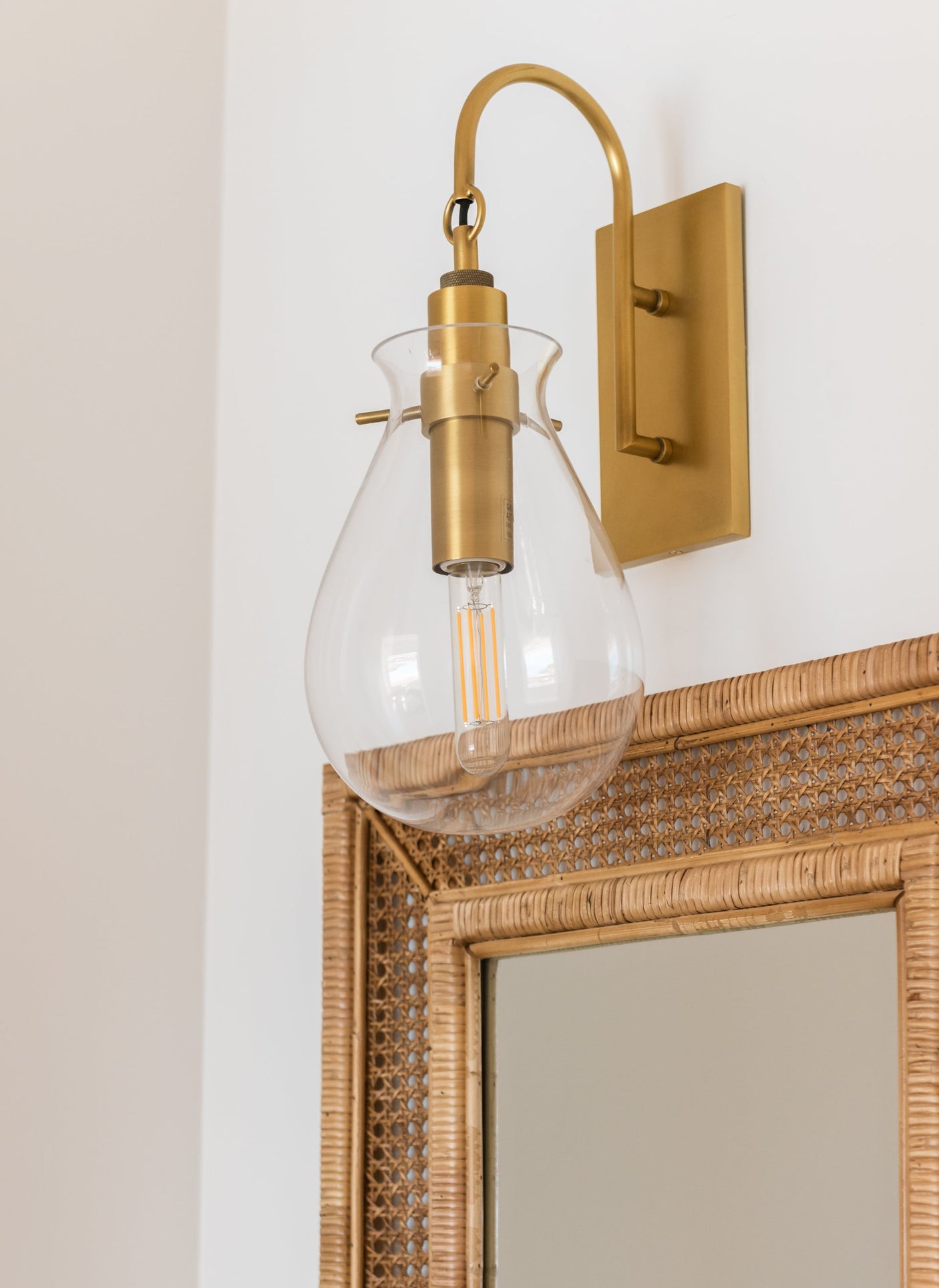 ivy-wall-sconce-BKO100-AGB-1