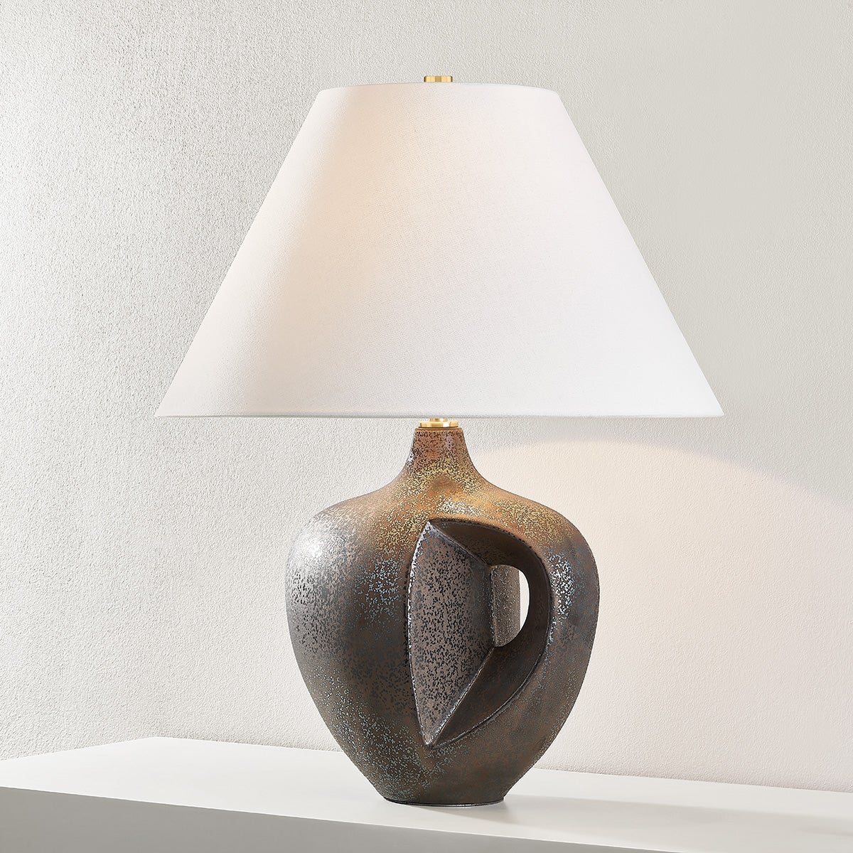avenel-table-lamp-L7124-AGB/C07-2
