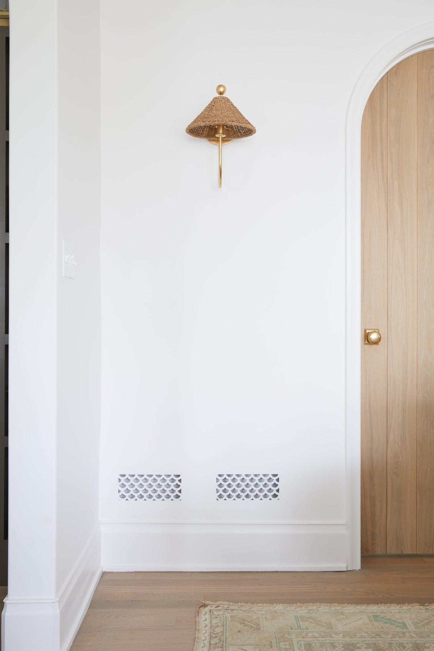 layton-wall-sconce-B6414-VGL-2