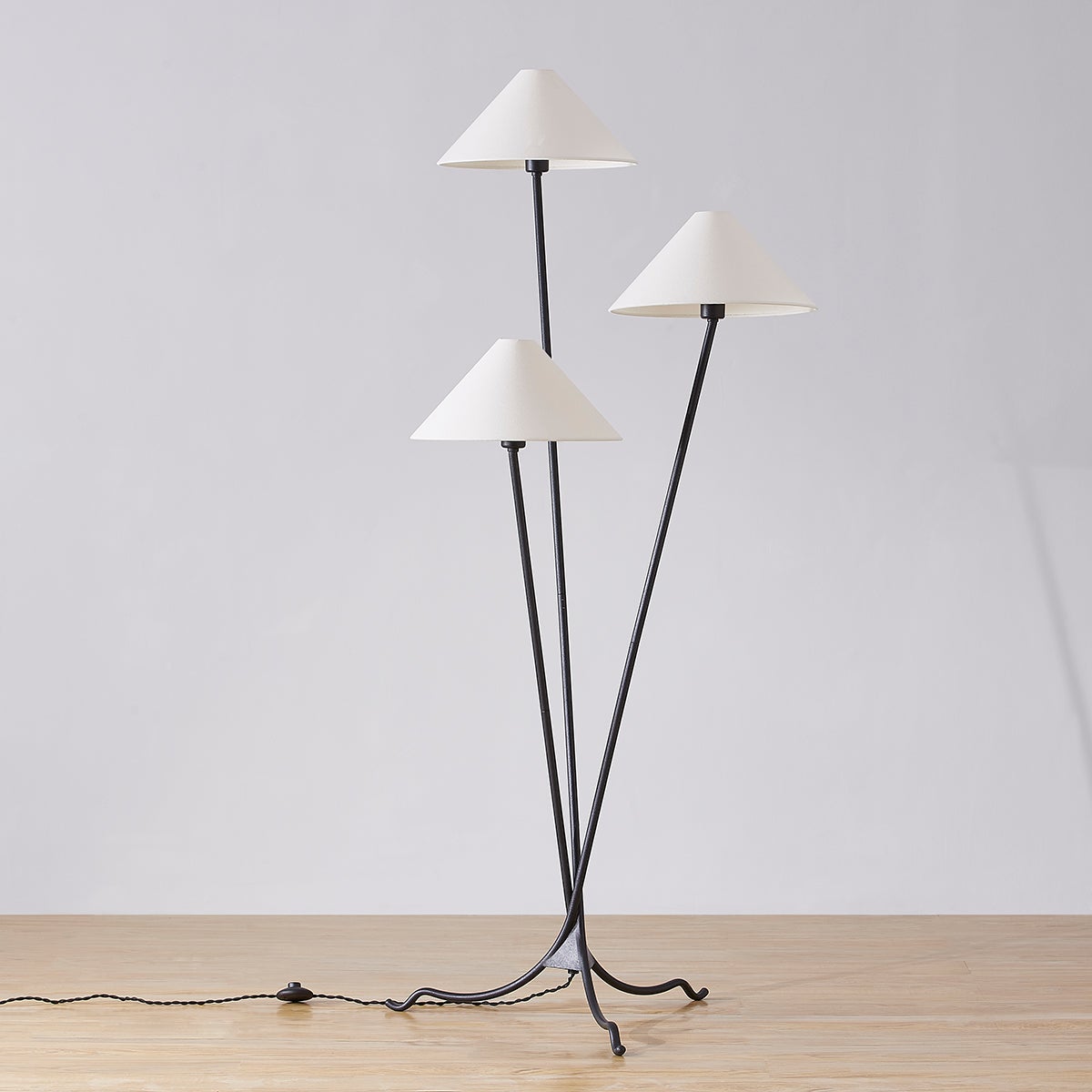 cedar-floor-lamp-PFL1770-FOR-6