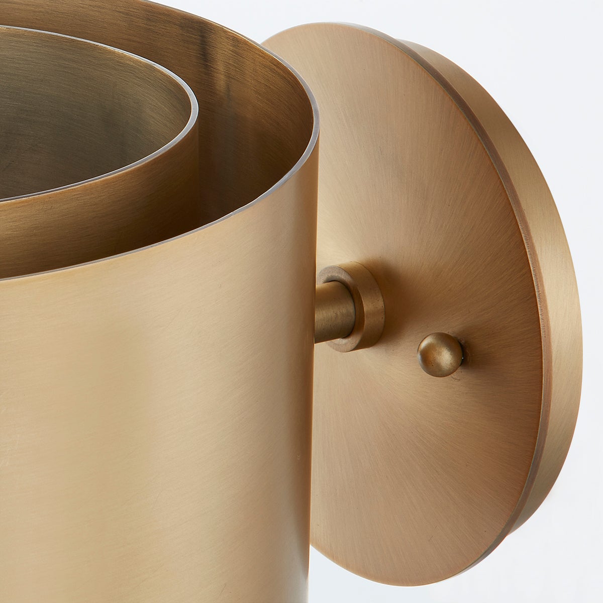 roux-wall-sconce-B4406-PBR-5