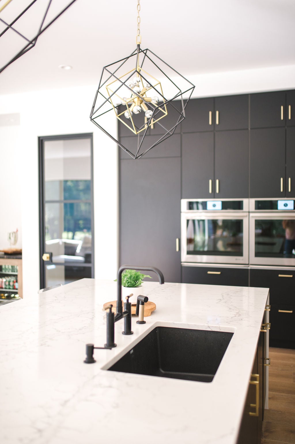 roundout-chandelier-1234-AGB-2
