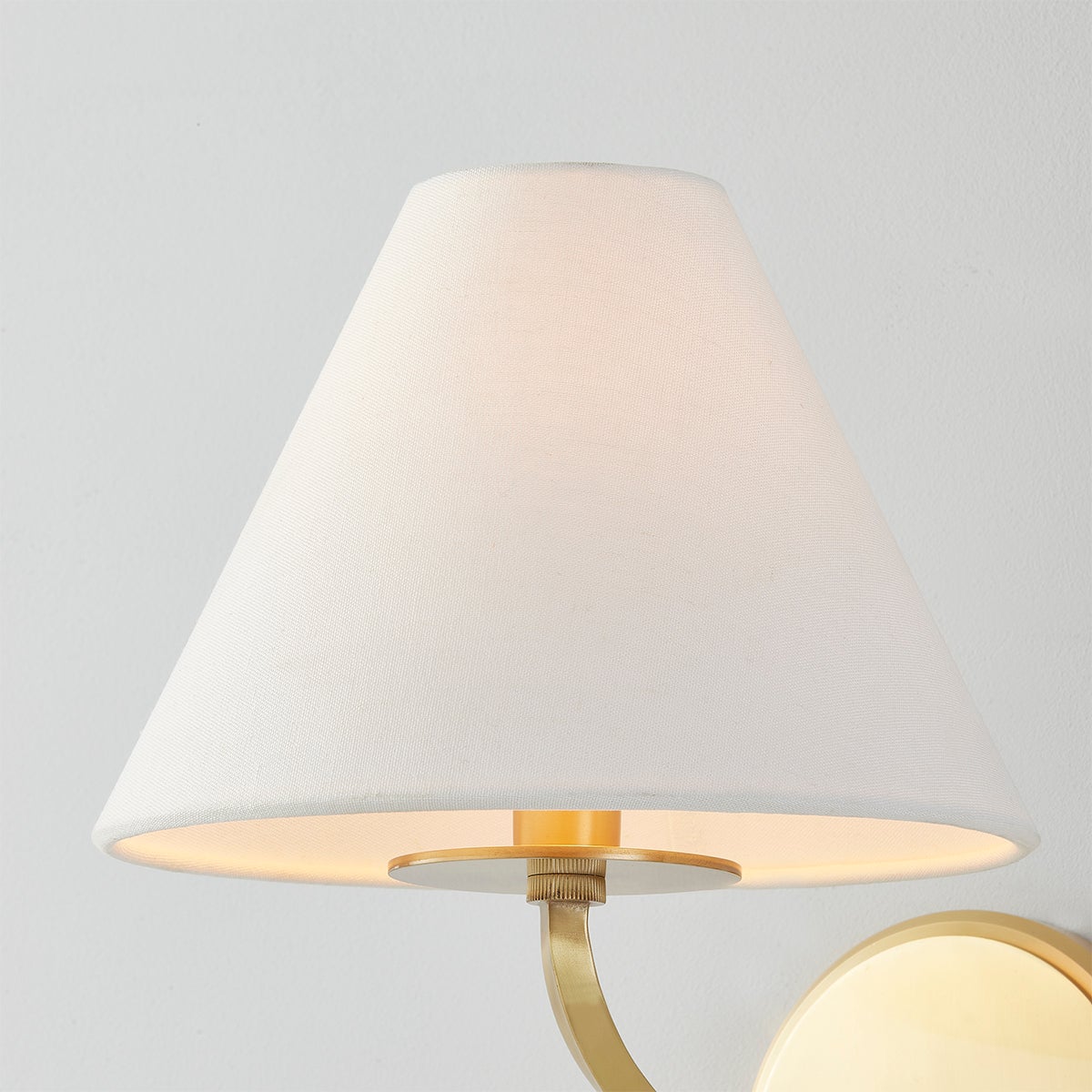 stacey-wall-sconce-BKO900-AGB-3
