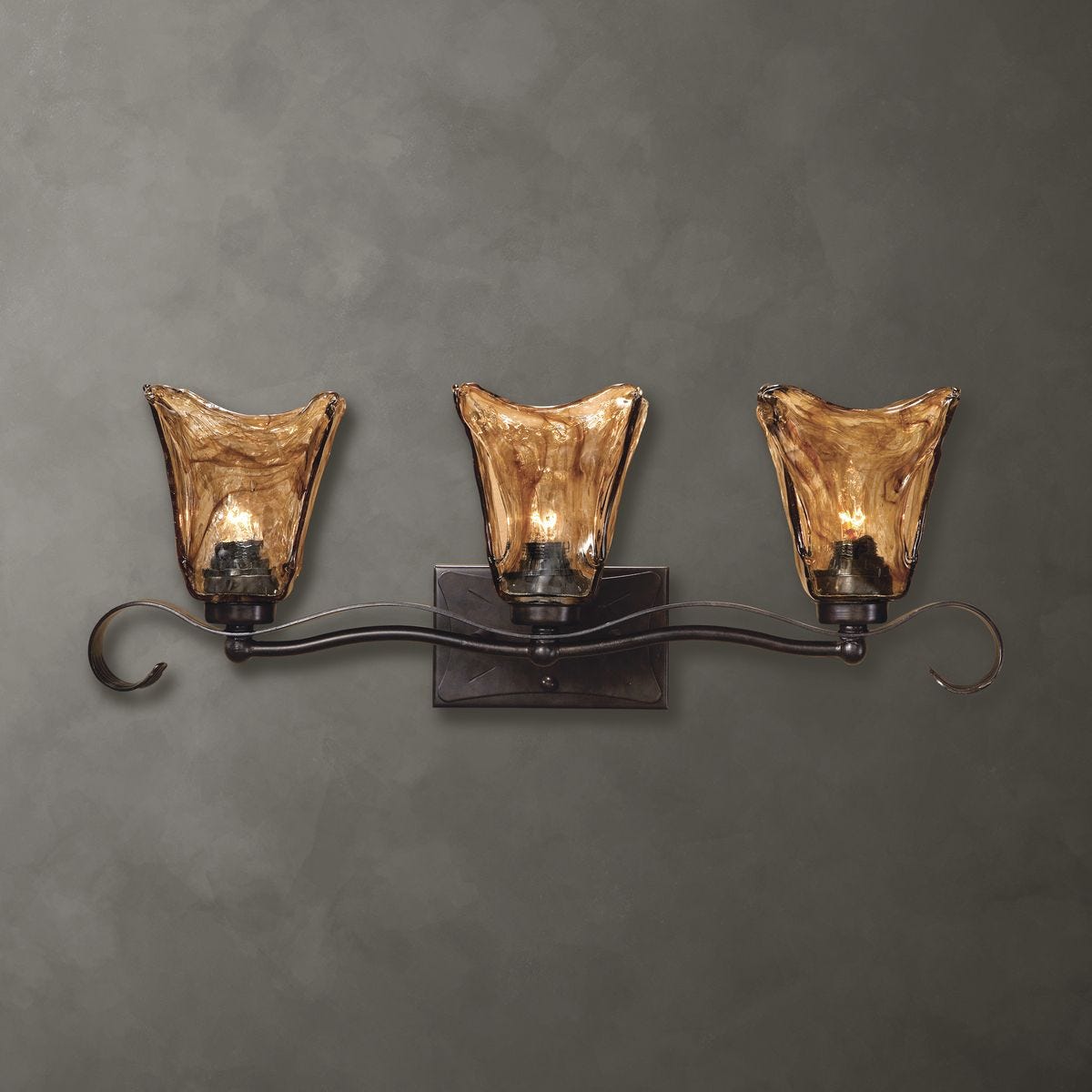 Vetraio, 3 Lt Vanity - Kings Fine Art & Decor