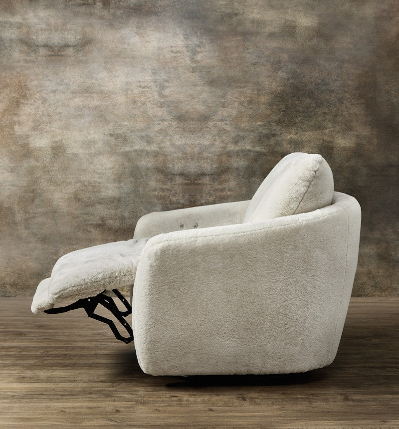 Hooker Furniture Bonnie Swivel Chair with Power Footrest CC610-PFSW-470