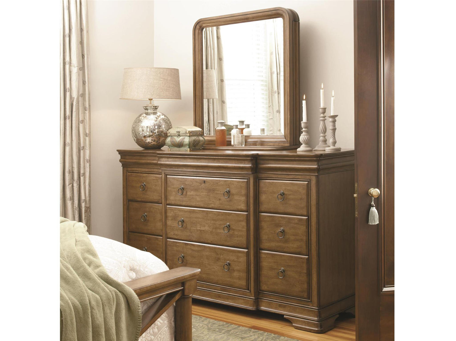 Vertical Storage Mirror