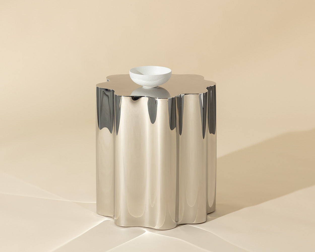 dahlia-side-table-101384 - view 2