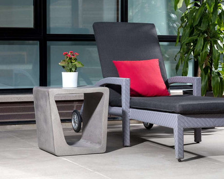 darwin-end-table-101590 - view 2