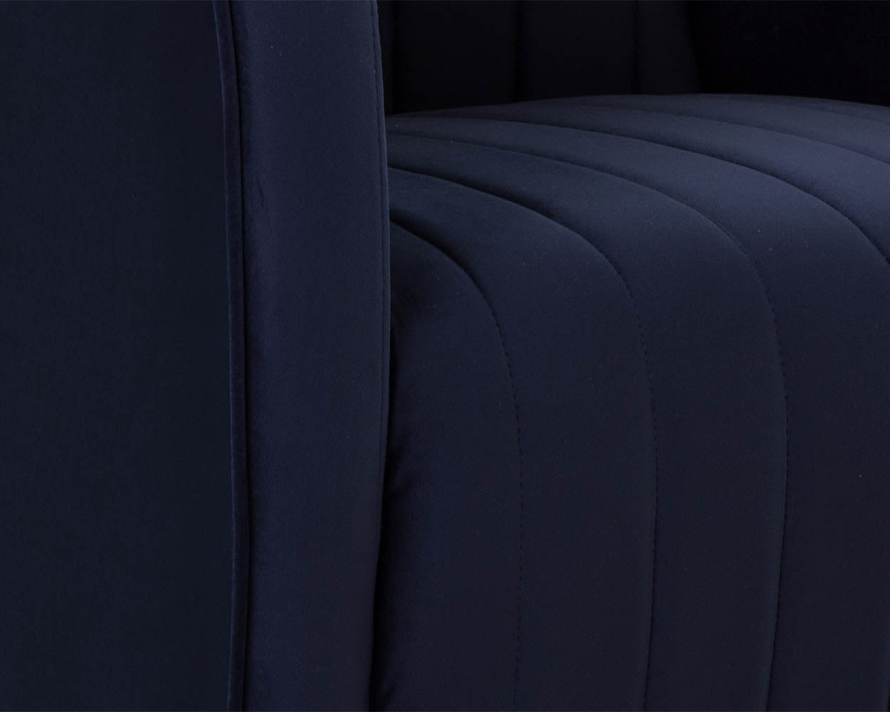 garrison-swivel-lounge-chair-110185 - view 6