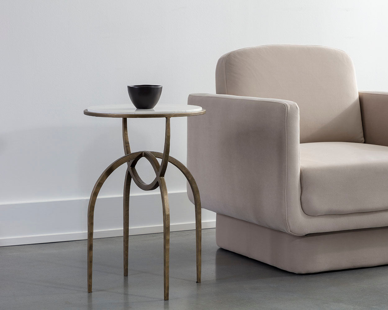 alicent-end-table-110188 - view 2