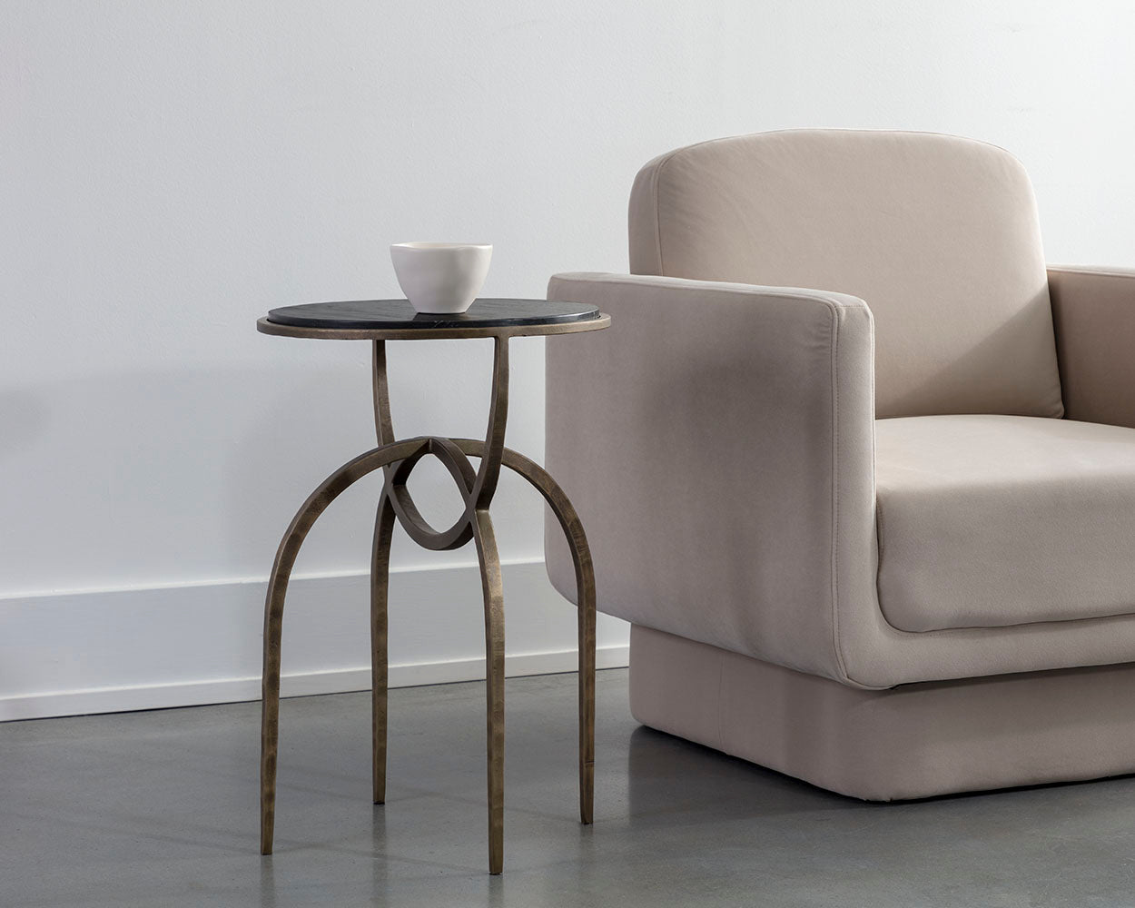 alicent-end-table-110188 - view 9