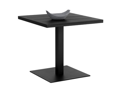 merano-bistro-table-square-111221